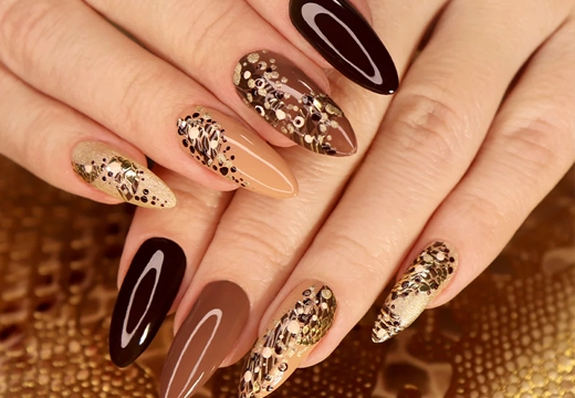ARTIFICIAL NAILS